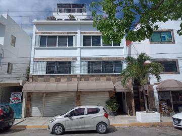En Venta Edificio a pasos de Playa 72, Gran Oportunidad en Playa del Carmen P4472