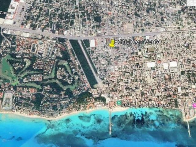 En Venta Edificio Comercial sobre Avenida Principal Playa del Carmen P4536