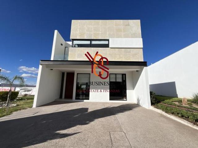 En Venta Espectacular Casa Moderna al Norte de Aguascalientes!