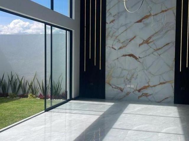 EN VENTA EXCELENTE CASA DE 4 RECAMARAS EN PARQUE VOLCANES DE LOMAS DE ANGELOPOLIS