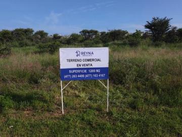 En venta excelente terreno comercial en el centro de Ciudad Maderas