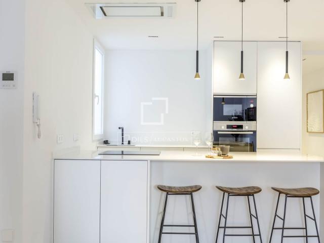 En venta exclusivo piso reformado en la zona del Pla del Rea. 110m² Valencia