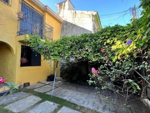 EN VENTA HERMOSA CASA DE 4 RECAMARAS UBICADA EN BELEN, CERCA DE LA AV. COLOSIO Y DE AV. CENTRAL