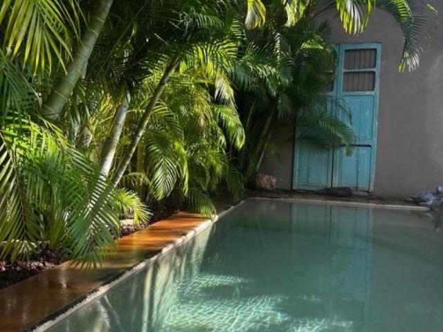 EN VENTA HERMOSA CASA EQUIPADA, RODEADA DE NATURALEZA EN LA EXCLUSIVA PRIVADA PARQUE CENTRAL