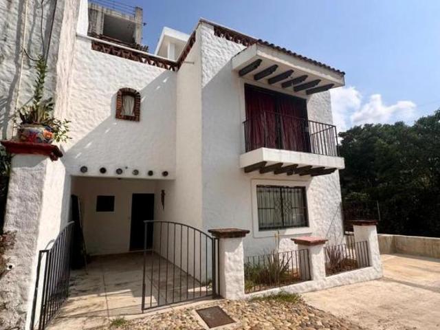 En Venta, Hermosa villa, ubicada en el Fracc. Hornos Insurgentes  Acapulco Gro