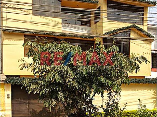 En Venta Linda Casa En Los Olivos!