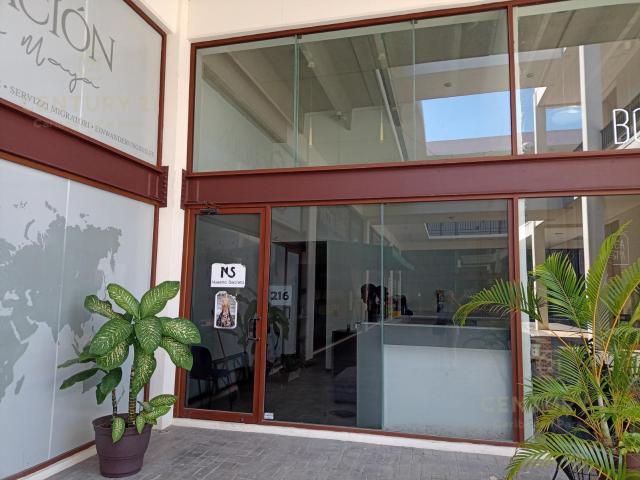 En Venta Local Comercial esquina PB Plaza Coba Playacar