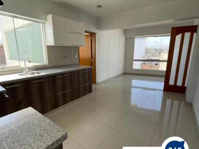 EN VENTA Moderno Penthouse con linda vista y buena ubicacin