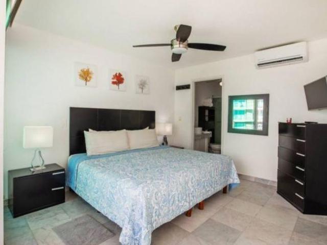 en venta frente a playa de flamingos, nuevo Vallarta, bonito complejo frente al mar
