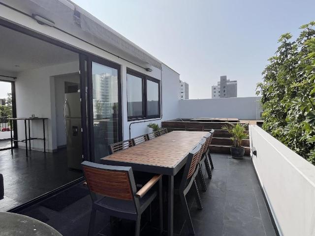 EN VENTA! PENT HOUSE INDUSTRIAL DE LUJO EN MIRAFLORES 264m2 cerca al Malecon Armendariz