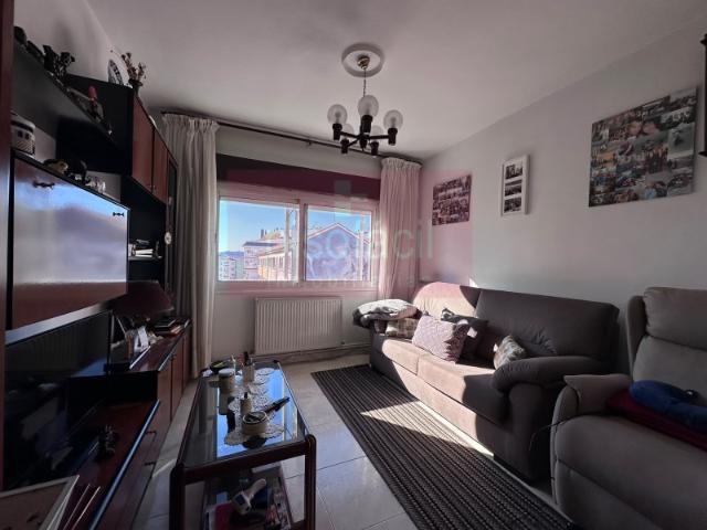 En venta piso de tres dormitorios sin ascensor en calle Quiroga!