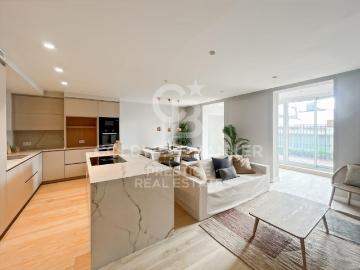 En venta piso reformado con terraza cerca de Paseo de Gracia 150m² Barcelona