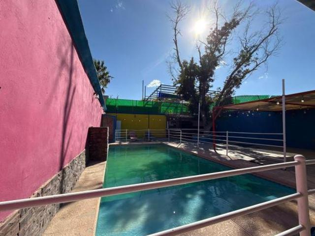 En Venta Propiedad con Alberca y Departamento Zona aeropuerto