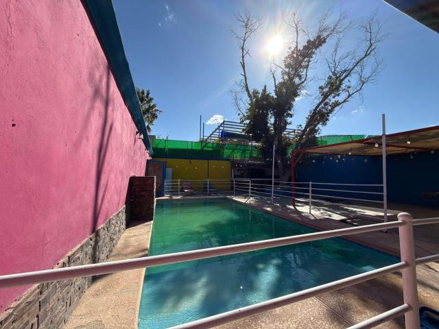 En Venta Propiedad con Alberca y Departamento Zona aeropuerto