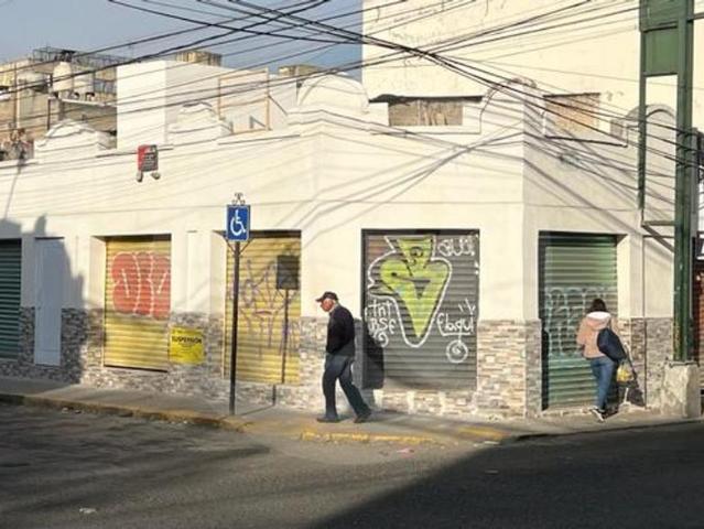 En Venta Propiedad con Locales Comerciales Renovados en esquina Centro Toluca