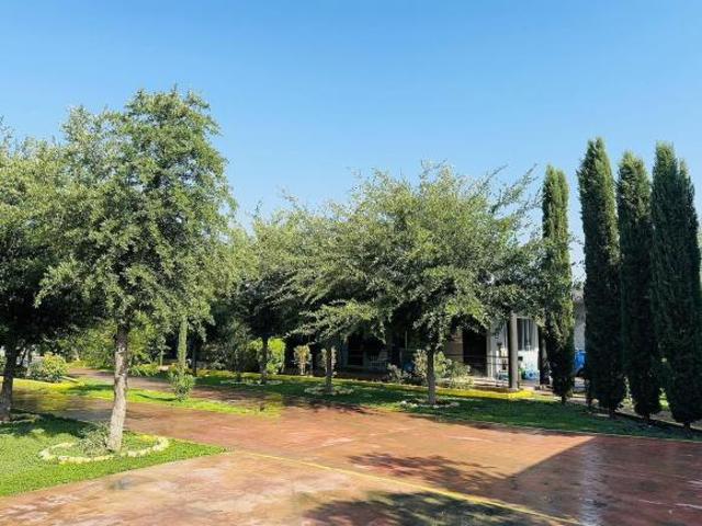 EN VENTA QUINTA EN SALINAS VICTORIA 3000 m2 de terreno, 552 m2 de construcción