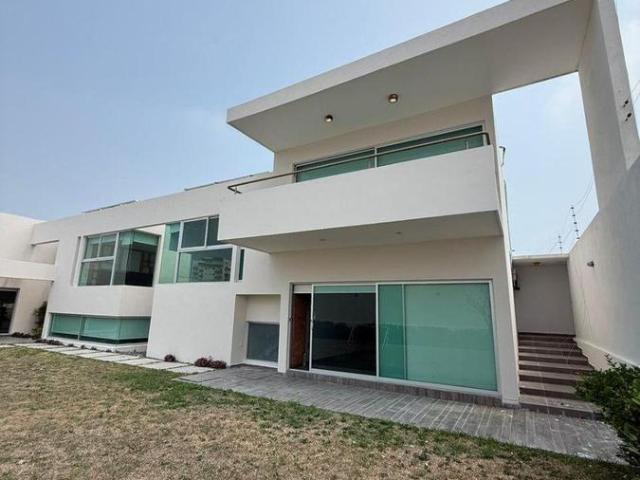 EN VENTA RESIDENCIA DE ALTA GAMA EN PLAYAS DEL CONCHAL