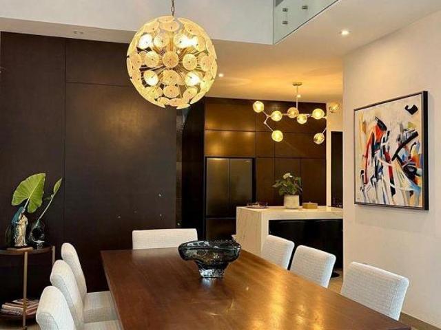EN VENTA RESIDENCIA DENTRO DEL YUCATÁN COUNTRY CLUB