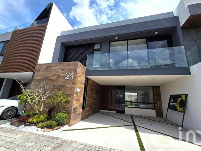 EN VENTA RESIDENCIA EN LOMAS DE ANGELÓPOLIS | 3 HAB CON BAÑO + ESTUDIO + JARDÍN + ROOF GARDEN