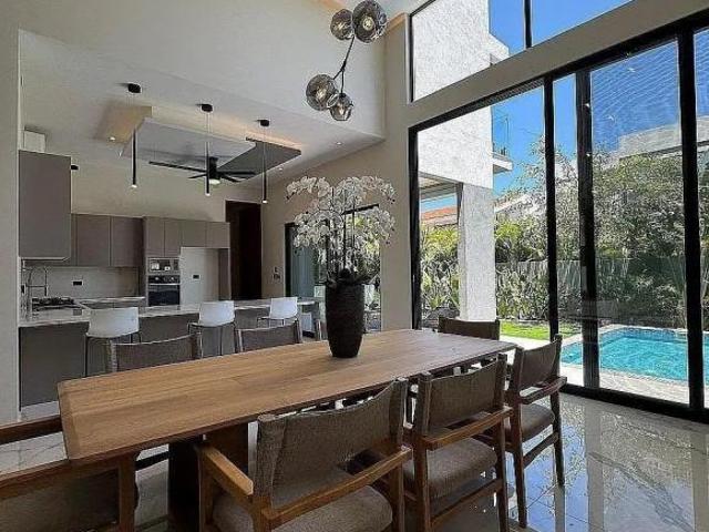 EN VENTA RESIDENCIA PREMIUM INTELIGENTE CON ENERGIA SOLAR EN YUCATAN CONTRY CLUB