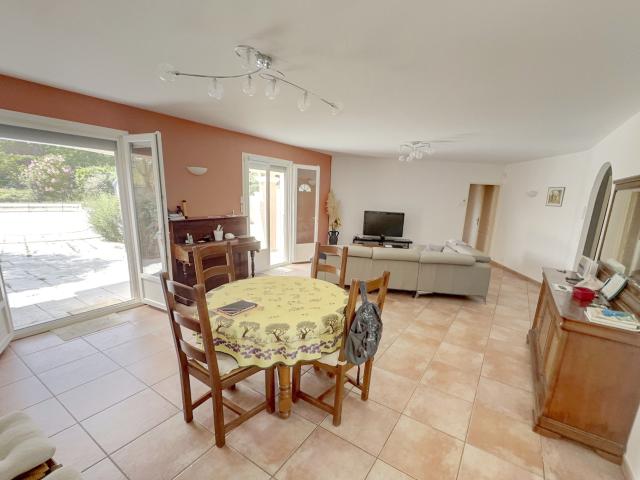 En vente à Lagardiolle: villa de 148m2 avec L'AGENCE IMMO