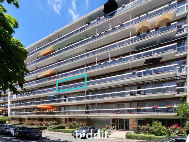 en vente publique Appartement Molenbeek Saint Jean Boulevard Edmond Machtens
