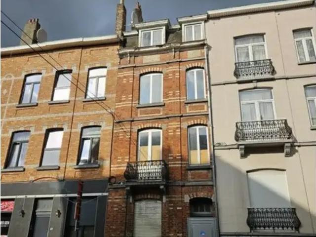 en vente publique Maison Laeken Charles Demeerstraat
