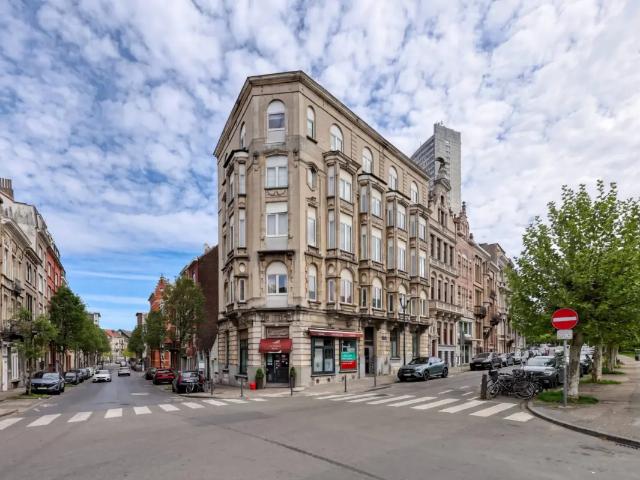 en vente publique Duplex Schaerbeek Louis Bertrandlaan