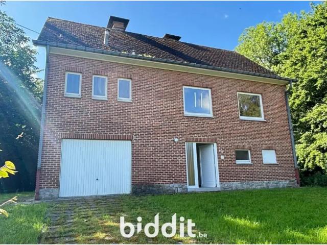 en vente publique Maison Ben Ahin Quai de l'Ecluse