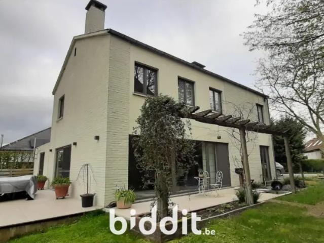 en vente publique Maison Dergneau Rue Pont de Pierre