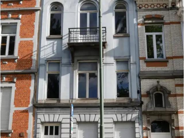en vente publique Maison Forest Avenue Besme