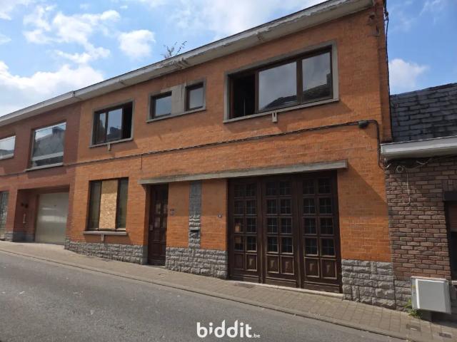 en vente publique Maison Jemappes Rue Sablonnière