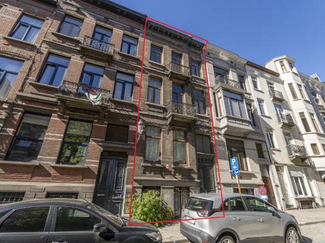 en vente publique Maison Schaerbeek Henri Bergéstraat