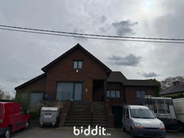 en vente publique Maison Waret la Chaussée Route de Forville