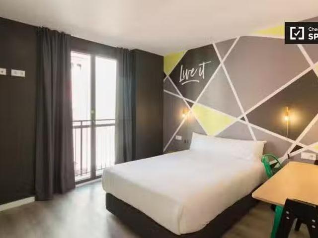 Encantador Vive la experiencia coliving en el corazón de Barce.