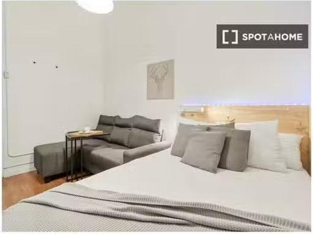 Bonito Alojamiento en apartamento de 9 dormitorios en El Born.