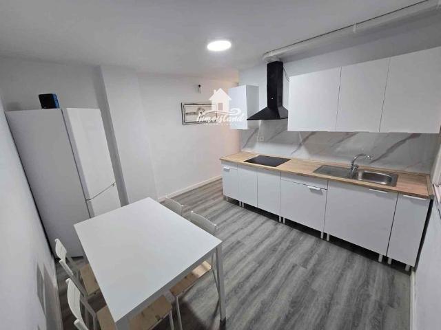 En alquiler apartamento de 3 habitaciones en la Laguna