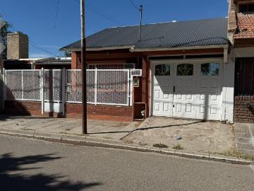 En Alquiler | Casa de 4 Dormitorios | Barrio La Sirena | Neuquén, Argentina