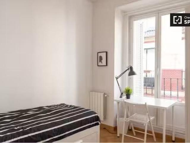 ¡Renta! Cómoda habitación en alquiler en La Latina, Madrid