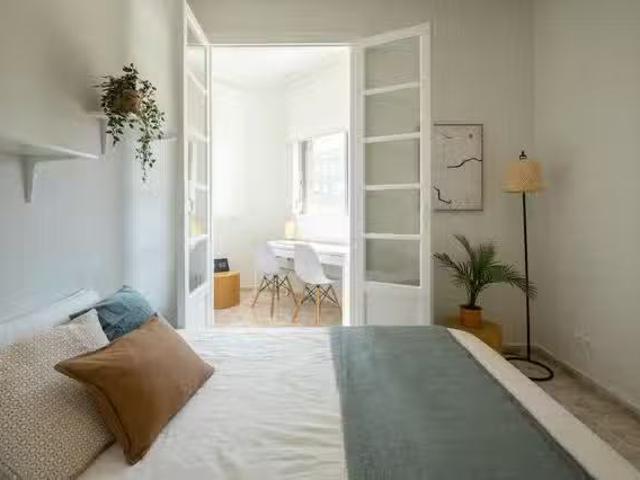 Encantador Habitación en Avenida de Valencia, Delicias