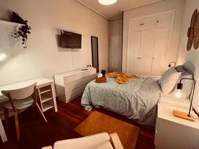 Bonito Habitación en Avenida del Ferrocarril, Basurtu