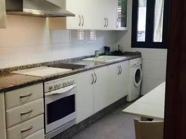 ¡Oferta! Habitación en Avinguda de l'Institut Obrer de Valènci.