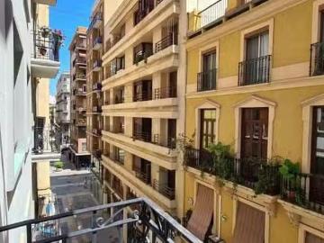 ¡Recién llegado! Habitación en Avinguda de l'Oest
