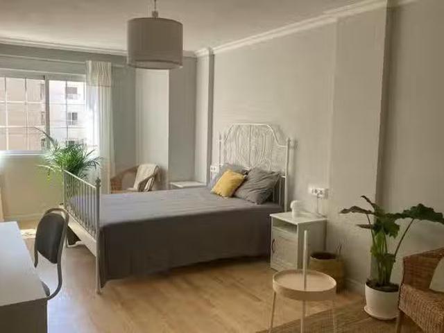Bonito Habitación en Calle Maestro Marqués, Mercado