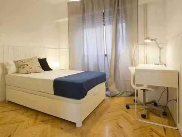 Barato Habitación en Calle Núñez Morgado, Castilla
