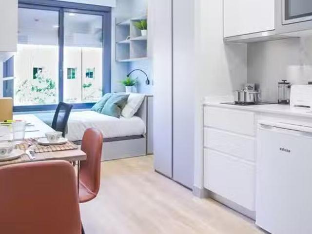 Nuevo Habitación en Calle Camilo José Cela