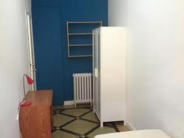 Bonito Habitación en Calle Campomanes, Palacio
