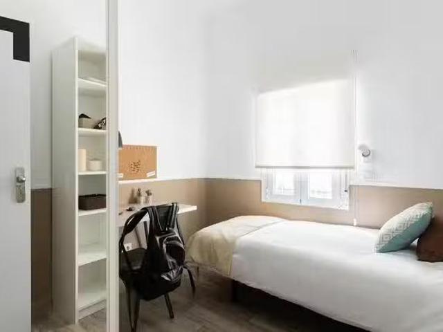 ¡Renta! Habitación en Calle Daoíz