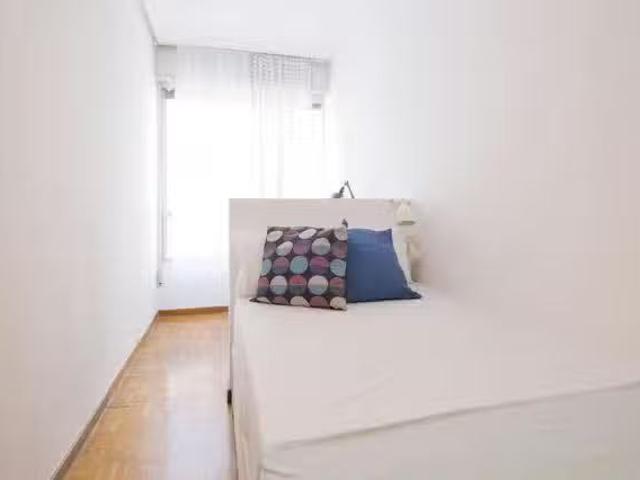 ¡Renta! Habitación en Calle de Mauricio Legendre, Castilla