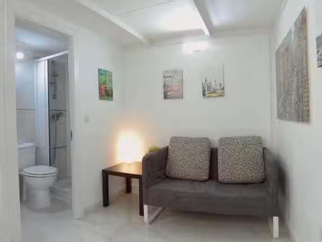 Bonito Habitación en Calle de Almendrales